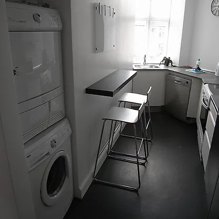 1875 Apartamento *